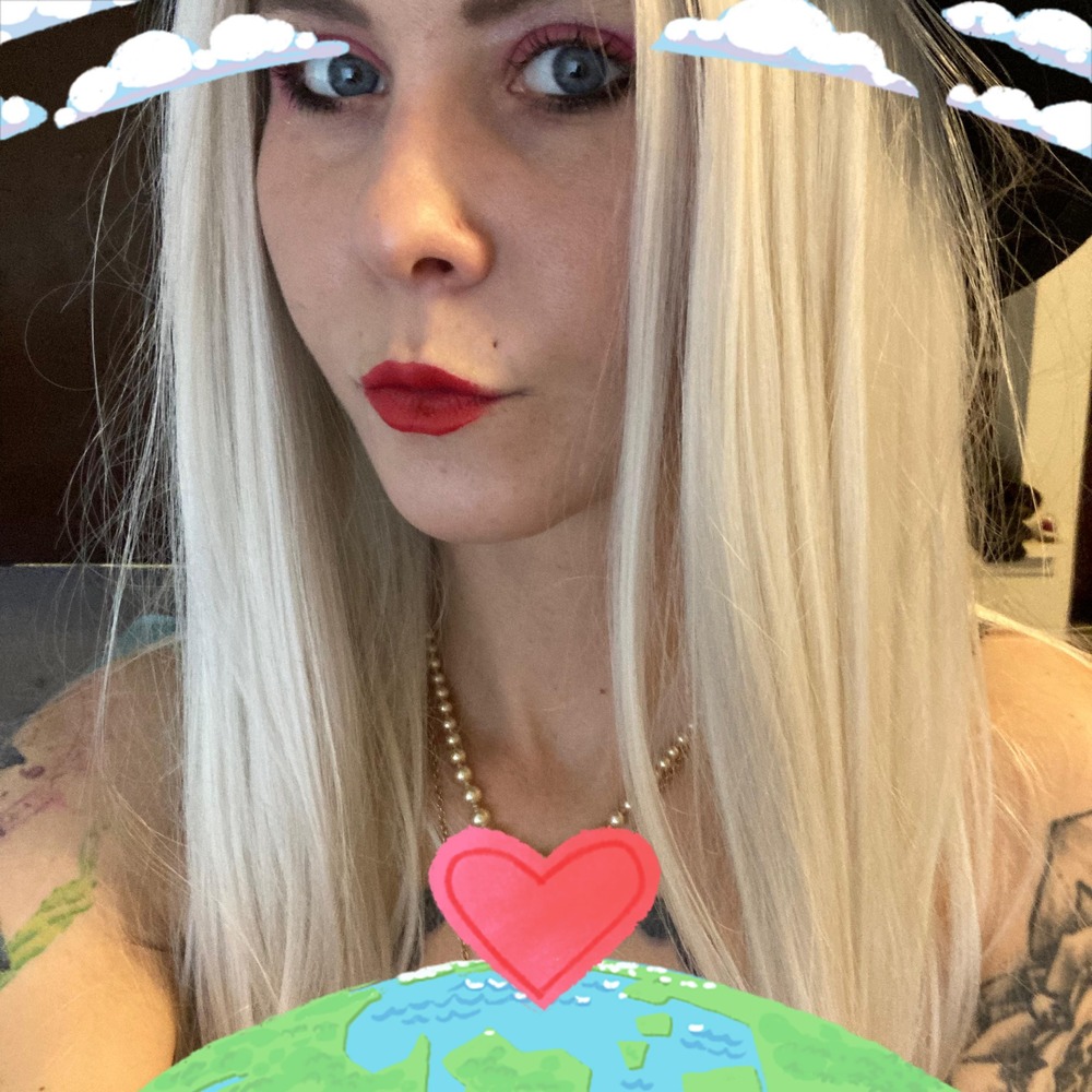 Meet your Posher, Caspia